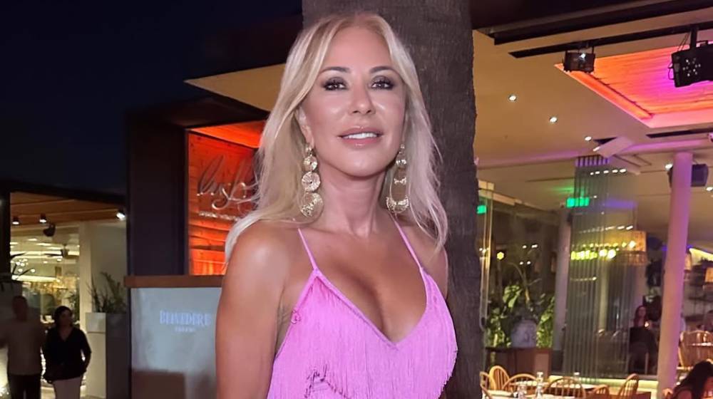 Νόνη Κυπριανού: Απογείωσε το mini dress συνδυάζοντάς το με over the knee μπότες
